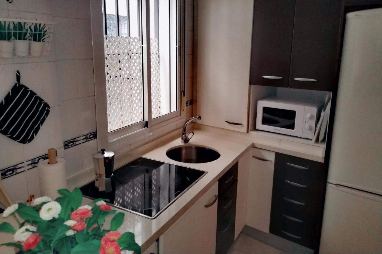 Apartamento San Luis. Plaza De Parking Gratis!!! Sevilha Exterior foto